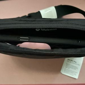 Lululemon Everywhere belt bag mini ~Black rare find